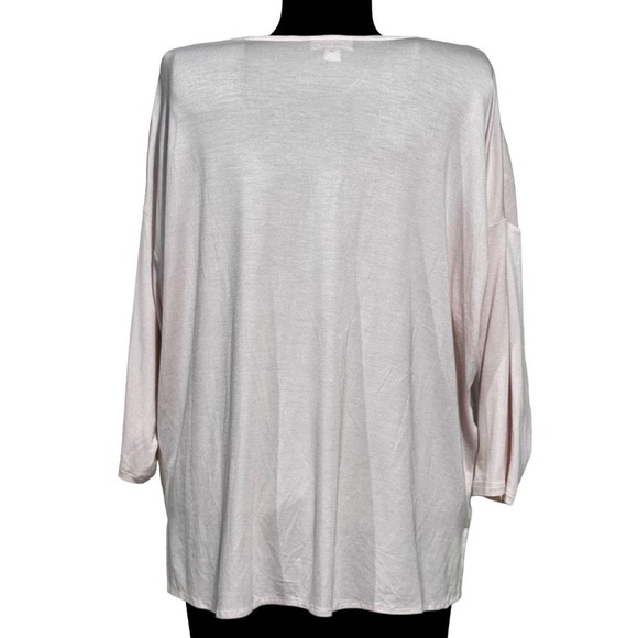 J. Jill Mixed-Media Relaxed V-Neck
Blouse in Blush, size Medium‎ - Picture 7 of 13